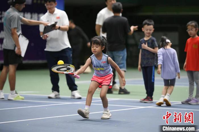 中国小网球·城市之星挑战赛首站天津开赛：天津