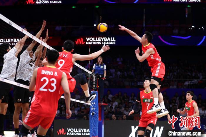 2025世界男排联赛西安站首战 中国男排03不敌日本