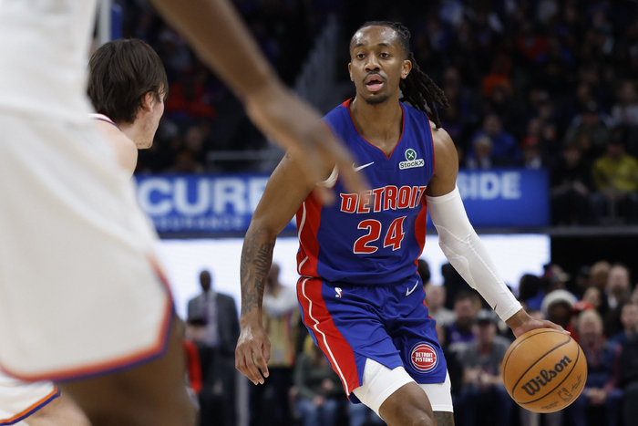 丹尼斯·詹金斯一战成名逆袭NBA，活塞双合同锁定