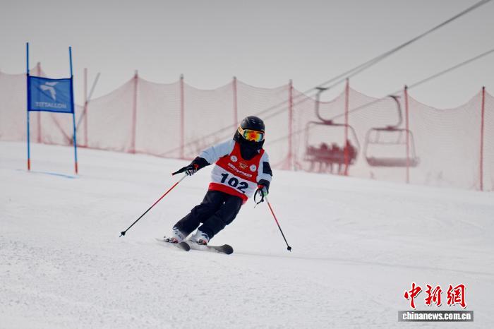 第三届全国青少年滑雪巡回赛（宁夏站）在泾源