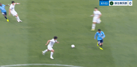 大连英博主场3-0完胜浙江队延续不败战绩