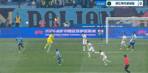 大连英博主场3-0完胜浙江队延续不败战绩