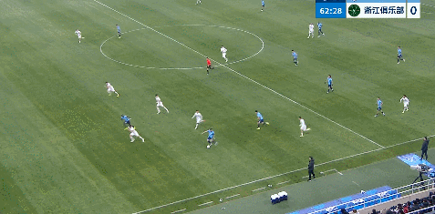 大连英博主场3-0完胜浙江队延续不败战绩