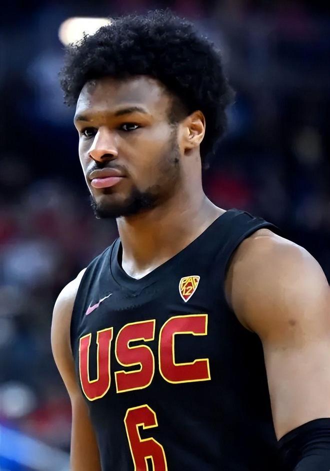 勒布朗之子布朗尼：从生死考验到NBA父子助攻传