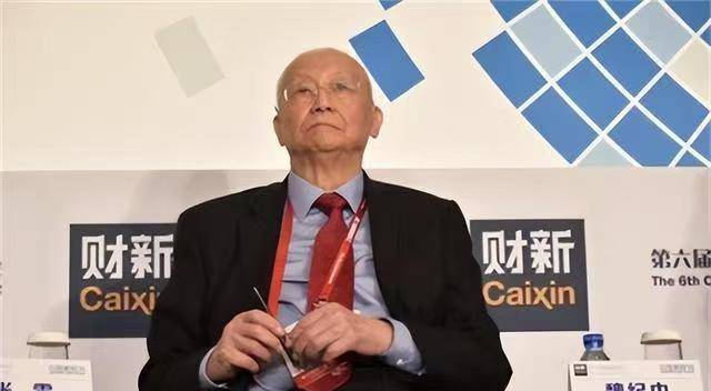 魏纪中干预三大功勋教练引争议